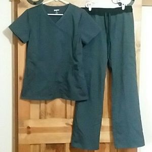 Scrub Star scrub set